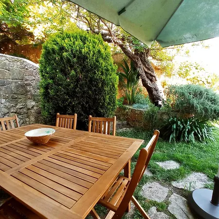 Casa Glicínias Ferienhaus *